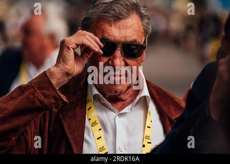 Poligny, Frankreich. 21. Juli 2023. Bild von Zac Williams/SWpix.com- 21/07/2023 - Radfahren - 2023 Tour de France - Etappe 19 Moirans-en-Montagne nach Poligny (172,8km) - Eddy Merckx. Kredit: SWpix/Alamy Live News Stockfoto