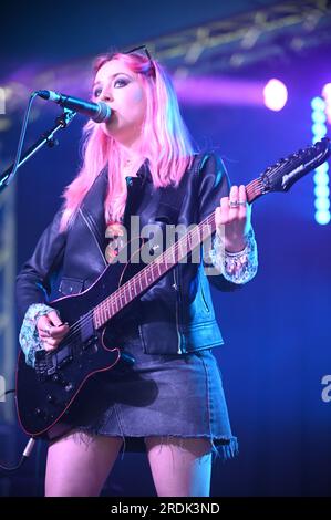 Lizzie Esau , Aufführung beim Tramlines Festival, Sheffield , UK , 21.07.2023 Stockfoto