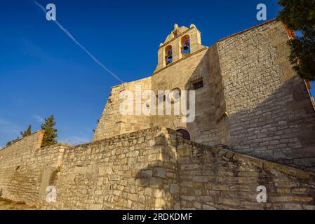 Eremitage und Kloster von San Salvador auf dem Gipfel desselben Namens (Bajo Cinca, Huesca, Aragon, Spanien) ESP: Ermita monasterio de San Salvador Stockfoto