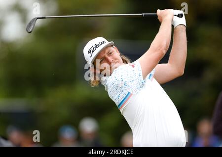 Australiens Cameron Smith legt am dritten Tag der Open im Royal Liverpool, Wirral, einen Abschlag von der 5. ab. Bilddatum: Samstag, 22. Juli 2023. Stockfoto