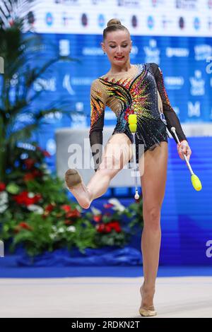 Mailand, Italien. 22. Juli 2023. Mediolanum Forum, Mailand, Italien, 22. Juli 2023, VEDENEEVA Ekaterina (SLO) während der Rhythmic Gymnastics - World Cup - Gymnastics Credit: Live Media Publishing Group/Alamy Live News Stockfoto