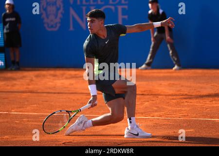 21. Juli 2023, Nizza, Provence-Alpes-CÃ d'Azur, FRANKREICH: CARLOS ALCARAZ aus Spanien in Aktion beim Hopman Cup 2023, ITF World Mixed Team Championships am 21. Juli 2023 im Nice Lawn Tennis Club in Nizza, Frankreich (Kreditbild: © Emilie Lohmann/ZUMA Press Wire) REDAKTIONELLER GEBRAUCH! Nicht für den kommerziellen GEBRAUCH! Stockfoto