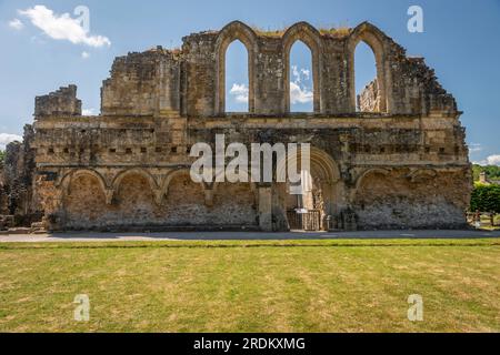 Die zerstörte Zisterzienserabtei Rievaulx in North Yorkshire, Großbritannien Stockfoto