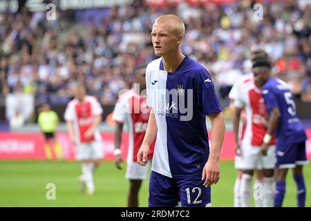 BRÜSSEL - Kasper Dolberg von RSC Anderlecht während des Freundschaftsspiels zwischen RSC Anderlecht und Ajax Amsterdam im Lotto Park am 22. Juli 2023 in Brüssel, Belgien. ANP GERRIT VAN KOLOLEN Stockfoto