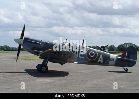 Vickers Supermarine, Spitfire, VB, EP120, G-LFVB, Flying Legends 2023, Church Fenton, Leeds, Stockfoto