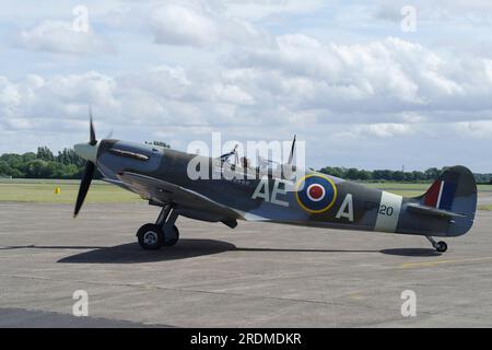 Vickers Supermarine, Spitfire, VB, EP120, G-LFVB, Flying Legends 2023, Church Fenton, Leeds, Stockfoto