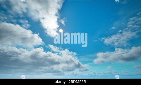 Sonne am blauen Himmel mit sich bewegenden Wolken. Tag mit bewölktem Himmel. Wunderschöne Wolkenlandschaft Stockfoto