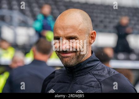 Derby, Großbritannien. 22. Juli 2023. Derby County Manager Paul Warne beim Spiel Derby County FC gegen Stoke City FC Craig Forsyth Testimonial im Pride Park Stadium, Derby, Großbritannien, am 22. Juli 2023 Credit: Every second Media/Alamy Live News Stockfoto