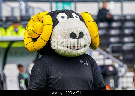 Derby, Großbritannien. 22. Juli 2023. Derby County Mascot Rammie beim Spiel Derby County FC gegen Stoke City FC Craig Forsyth Testimonial im Pride Park Stadium, Derby, Großbritannien, am 22. Juli 2023 Credit: Every second Media/Alamy Live News Stockfoto