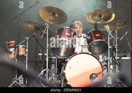 DJANGO DJANGO Band trat am 21. Juli 2023 während des Blue Dot Festivals 2023 in der Jodrell Bank, Cheshire-UK, in der Lovell Stage auf. Stockfoto