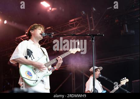 DJANGO DJANGO Band trat am 21. Juli 2023 während des Blue Dot Festivals 2023 in der Jodrell Bank, Cheshire-UK, in der Lovell Stage auf. Stockfoto