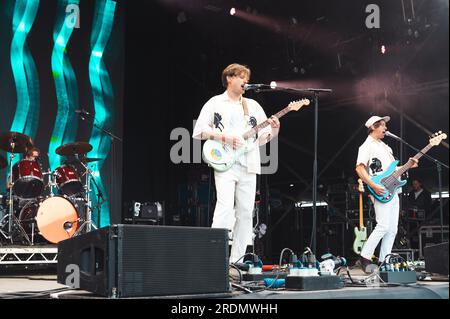 DJANGO DJANGO Band trat am 21. Juli 2023 während des Blue Dot Festivals 2023 in der Jodrell Bank, Cheshire-UK, in der Lovell Stage auf. Stockfoto