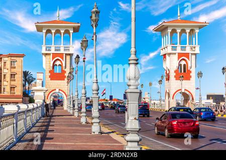 Stanley Bridge von Alexandria, Blick auf die berühmten Türme, Ägypten Stockfoto