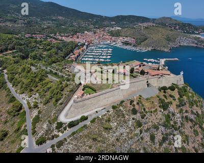 Die spanische Festung in porto ercole toskana aus der Vogelperspektive Stockfoto