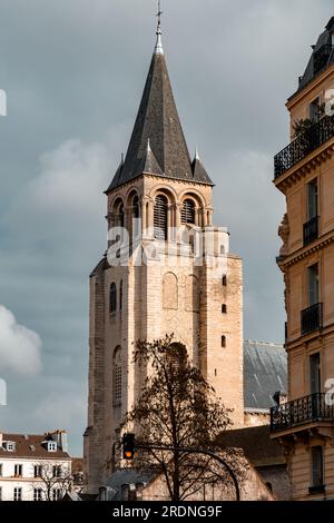 Saint-Germain-des-Pres ist eine Pfarrkirche im Viertel Saint-Germain-des-Pres in Paris, Frankreich. Stockfoto