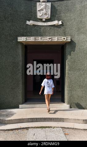 Eingang zum belgischen Pavillon an der Biennale 2022 in Venedig, Venetien, Italien Stockfoto