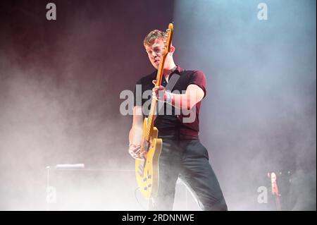 22. Juli 2023, Sheffield, South Yorkshire, U.K: Courteners , Performing at Tramlines Festival,Sheffield , UK , 22.07.2023 (Credit Image: © Robin Burns/ZUMA Press Wire) NUR REDAKTIONELLE VERWENDUNG! Nicht für den kommerziellen GEBRAUCH! Stockfoto