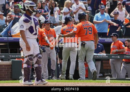 Juli 19 2023 Houston Right Fielder Chas McCormick (6) trifft während des Spiels mit Houston Astros und Colorado Rockies im Coors Field in Denver Co. Einen Homer David Seelig/Cal Sport medi(Kreditbild: â David Seelig / Cal Sport Media/Cal Sport Media) (Kreditbild: © David Seelig / Cal Sport Media/Cal Sport Media) Stockfoto