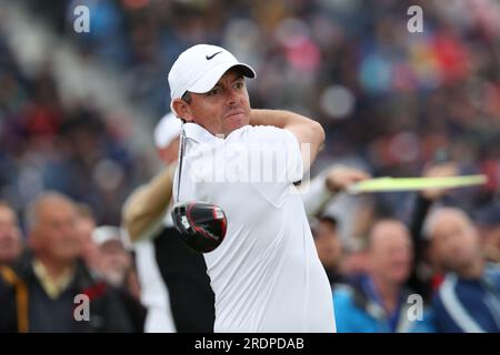 Rory McIlroy aus Nordirland schlägt am 3. Tag der British Open Golf Championship 2023 seinen Abschlag im Royal Liverpool Golf Club in Wirral, England, am 22. Juli 2023. Kredit: Koji Aoki/AFLO SPORT/Alamy Live News Stockfoto