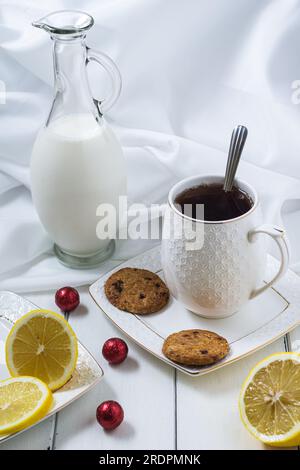 Cookies aus Weizen und können sowohl solo als auch mit Tee gegessen werden. Buttergebäck Stockfoto