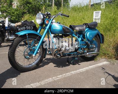 Douglas Motorrad in der Douglas Cavalcade, Warmley, Mai 2023 Stockfoto