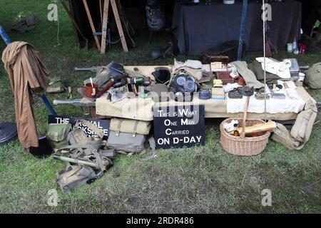 Military Memorabilia, ausgestellt an der Highley Station während der Severn Valley Railway 1940er Tag. Stockfoto