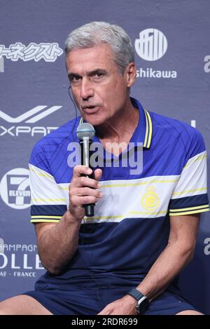 Osaka, Japan. 23. Juli 2023. Saudi-arabisches Fußballteam Al Nassr, portugiesischer Cheftrainer Luis Castro, spricht am Sonntag, den 23. Juli 2023 auf einer Pressekonferenz in Osaka, Westjapan. Al Nassr wird ein Saisonvorspiel gegen Paris Saint-Germain spielen. (Foto: Yoshio Tsunoda/AFLO) Kredit: Aflo Co Ltd./Alamy Live News Stockfoto