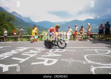 Domancy, Frankreich 18. Juli 2023: JONAS ABRAHAMSEN (UNO-X pro RADSPORTTEAM NOR) in der Zeitversuchsphase der Tour de France 2023. Stockfoto