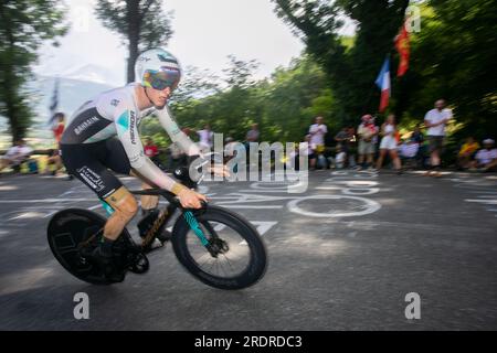 Domancy, Frankreich 18. Juli 2023: MATEJ MOHORIC (BAHRAIN VICTORIOUS BRN) im Zeitversuch auf der Tour de France 2023. Stockfoto