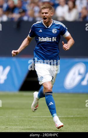 Gelsenkirchen, Deutschland, 2. Fussball Bundesliga Freundschaftsspiel International FC Schalke 04 vs. FC Twente 2-2 am 22. 07. 2023 in der Veltins-Arena auf Schalke in Gelsenkirchen Simon TERODDE (S04) Norbert Schmidt, Düsseldorf Stockfoto