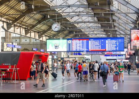 Abflughalle am Züricher Hauptbahnhof, Bahnhofplatz, Stadt Zürich, Zürich, Schweiz Stockfoto