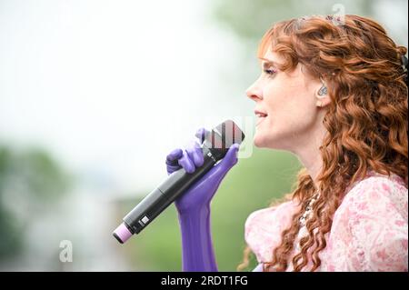 22. Juli 2023, Sheffield, South Yorkshire, U.K: Kate Nash,Performing at Tramlines Festival,Sheffield , UK , 22.07.2023 (Credit Image: © Robin Burns/ZUMA Press Wire) NUR REDAKTIONELLE VERWENDUNG! Nicht für den kommerziellen GEBRAUCH! Stockfoto