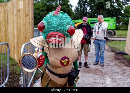 21. Juli 2023, Liverpool, Vereinigtes Königreich: 21. Juli 2023 , Macclesfield UK : ...Alien Sea Creature The Bluedot Festival , Jodrell Bank Observatory, Cheshire UK. (Kreditbild: © Andy von Pip/ZUMA Press Wire) NUR REDAKTIONELLE VERWENDUNG! Nicht für den kommerziellen GEBRAUCH! Stockfoto