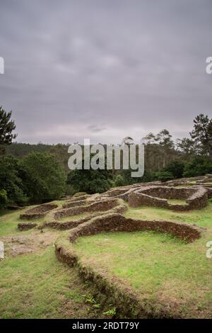 Celtic Castro de Borneiro in Laxe, Galicien, Spanien. Prähistorische Touristenlandschaft von Oppidum Stockfoto
