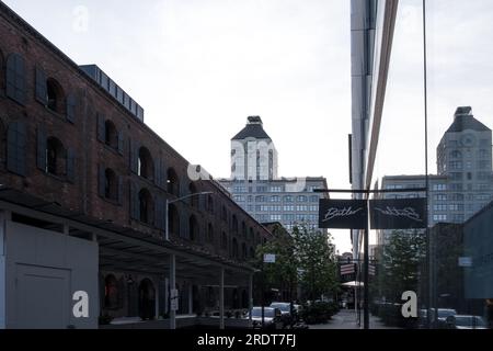 Architektonische Details von Dumbo (kurz für Down Under the Manhattan Bridge Overpass), einem Viertel im New York City Bezirk Brooklyn Stockfoto