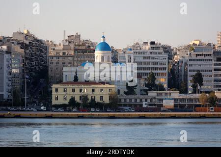 Kirche Agios Nikolaos im Hafen von Piräus-Griechenland Stockfoto