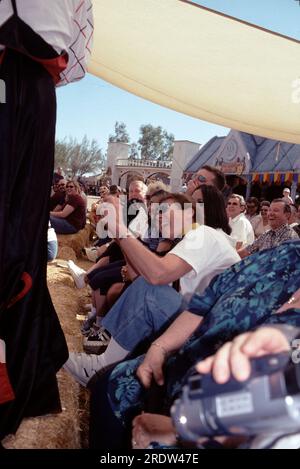 Gold Canyon AZ USA. 2/1999. Arizona Renaissance Festival Lifestyle 16. Century findet in der Regel von 10 Uhr bis 6 Uhr samstags und sonntags vom 4. Februar bis 2. April bei jedem Wetter statt. Bunte Kostüme, jede Menge Essen und wundervolle Unterhaltung für Jung und Alt. Stockfoto