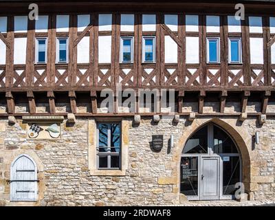 Händlerbrücke, Kraemerbrücke in Erfurt, Deutschland. Es wurde 1325 erbaut. Die einzige Brücke nördlich der Alpen, die komplett mit Häusern überbaut ist Stockfoto
