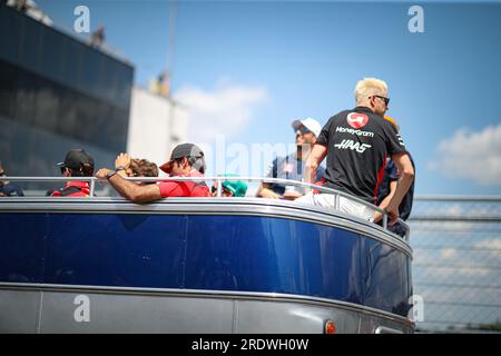 Budapest, Ungarn. 23. Juli 2023. Drivers Parade, während des ungarischen GP, Budapest, 20-23. Juli 2023, beim Hungaroring, Formel-1-Weltmeisterschaft 2023. Kredit: Independent Photo Agency Srl/Alamy Live News Stockfoto