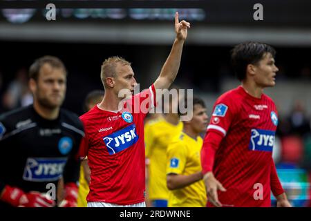 Silkeborg, Dänemark. 23. Juli 2023. Tobias Salquist (20) aus Silkeborg, GESEHEN während des 3F. Superliga-Spiels zwischen Silkeborg IF und Broendby IF im Jysk Park in Silkeborg. (Foto: Gonzales Photo/Alamy Live News Stockfoto