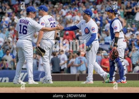 Chicago, Usa. 23. Juli 2023. Die Chicago Cubs feiern ihren 7-2. Sieg über die St. Louis Cardinals in Wrigley Field in Chicago am Sonntag, den 23. Juli 2023. Foto von Mark Black/UPI Credit: UPI/Alamy Live News Stockfoto