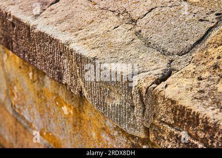 Texturhintergrund gerissene Betonwand Stockfoto