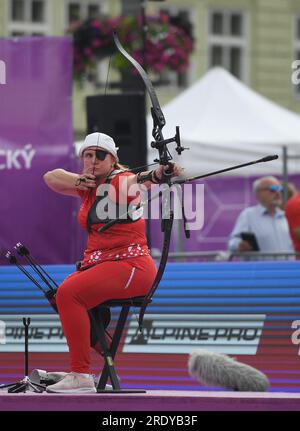 Pilsen, Tschechische Republik. 23. Juli 2023. Milena Olszewska aus Polen tritt am 23. Juli 2023 beim Finale der Recurve Women Open bei der Parameisterschaft 2023 in Pilsen (Tschechische Republik) an. Kredit: He Canling/Xinhua/Alamy Live News Stockfoto