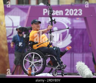 Pilsen, Tschechische Republik. 23. Juli 2023. Christopher Davis aus Australien tritt beim Finale von Men W1 (REC/COMP) bei der 2023 World Archery para Championships in Pilsen, Tschechische Republik, am 23. Juli 2023 an. Kredit: He Canling/Xinhua/Alamy Live News Stockfoto