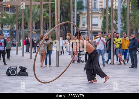 Straßenkünstler auf der Plaza de la Reina (Platz der Königin) in der Altstadt von Valencia Stockfoto