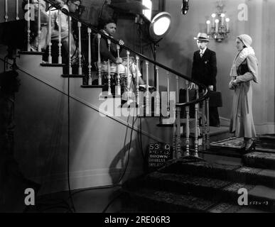 Der Kameramann WILLIAM H. DANIELS und Regisseur CLARENCE BROWN am Set Filmen eine Szene mit JAMES GLEASON und NORMA SHEARER in Einem FREE SOUL 1931 Regisseur CLARENCE BROWN Buch Adela Rogers St. Johns trägt Gilbert Adrian Metro Goldwyn Mayer Stockfoto