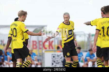 Hamm, Deutschland. 12. Juli 2023. firo : 07/12/2023, Fußball, 1. Liga, 1. Bundesliga, Staffel 2023/2024, Testspiel, Westfalia Rhynern - BVB, Borussia Dortmund Jubilation rund um Marco REUS, BVB/dpa/Alamy Live News Stockfoto