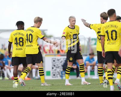 Hamm, Deutschland. 12. Juli 2023. firo : 07/12/2023, Fußball, 1. Liga, 1. Bundesliga, Staffel 2023/2024, Testspiel, Westfalia Rhynern - BVB, Borussia Dortmund Jubilation rund um Marco REUS, BVB/dpa/Alamy Live News Stockfoto