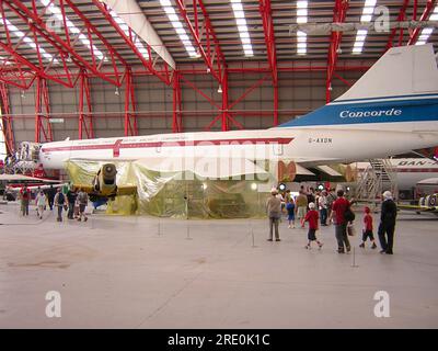 Concorde G-AXDN im neuen Luftraum-Superhangars im Bau bei IWM Duxford, Großbritannien. Nach der Fertigstellung werden weitere große Exponate im Inneren ausgestellt Stockfoto