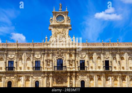 Ehemaliges Gebäude des Convento de San Marcos in León, Castile y Leon. Spanien. Das heutige Gebäude aus dem sechzehnten Jahrhundert dank eines Zuschusses von Ferdinand, dem Ca Stockfoto